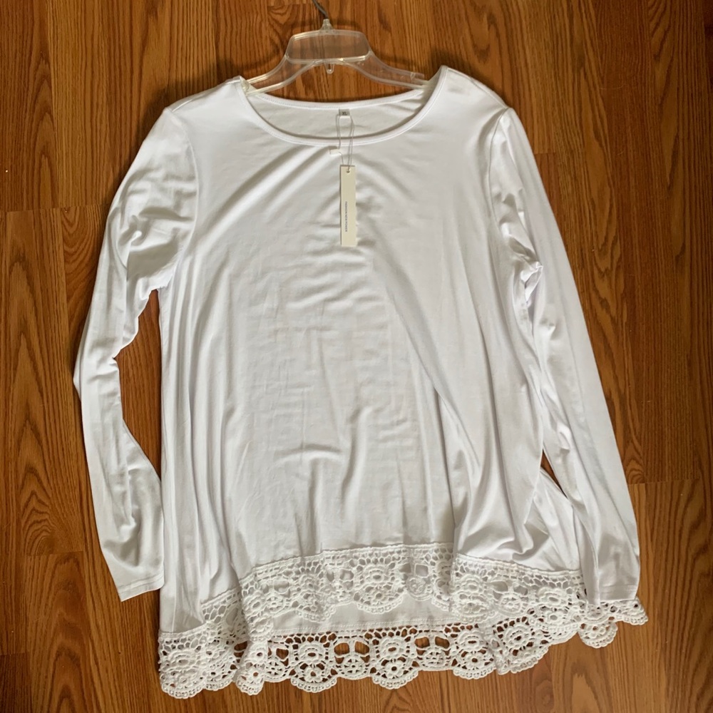 NWT - White tunic top, size xl